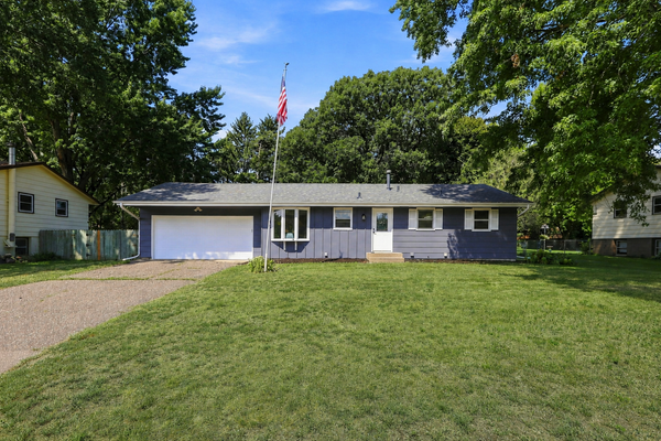 4841 105th Lane Ne, Blaine, MN 55014