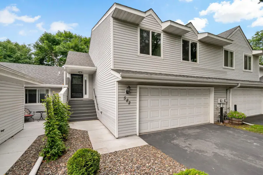 582 Clover Leaf Parkway Ne, Blaine, MN 55434 - #2