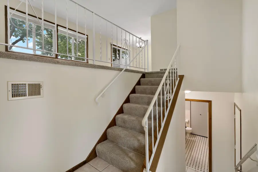 582 Clover Leaf Parkway Ne, Blaine, MN 55434 - #3