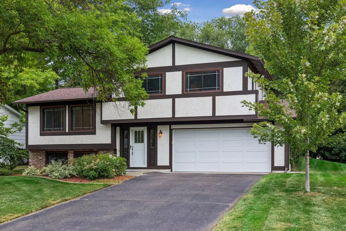 1013 Robinhood Place, Shoreview, MN 55126 - #1