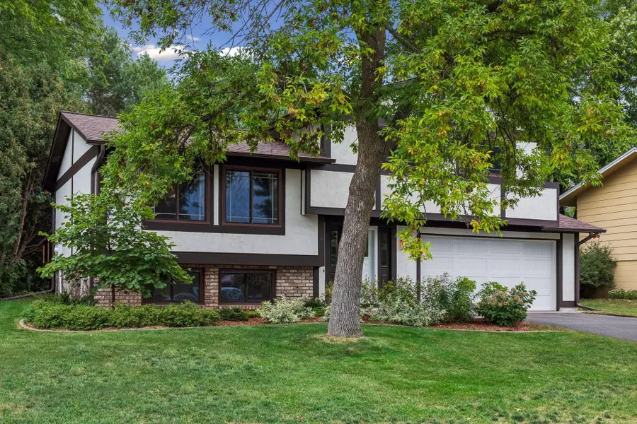 1013 Robinhood Place, Shoreview, MN 55126 - #3