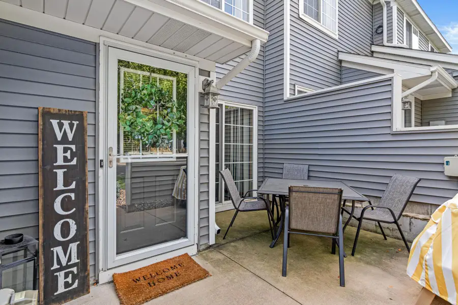 483 Mission Hills Way E, Chanhassen, MN 55317 - #2