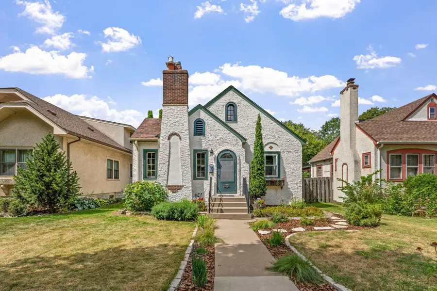 2722 Garfield Street Ne, Minneapolis, MN 55418 - #2