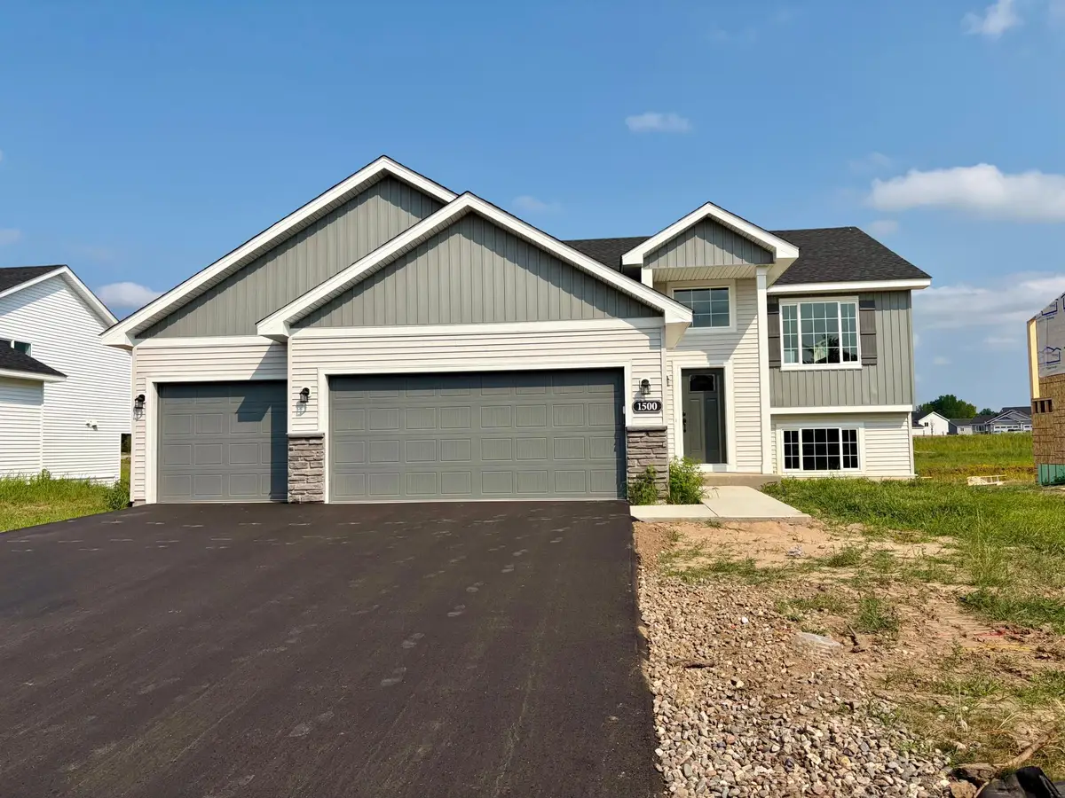 1500 Woods Road Ne, Isanti, MN 55040 - #1