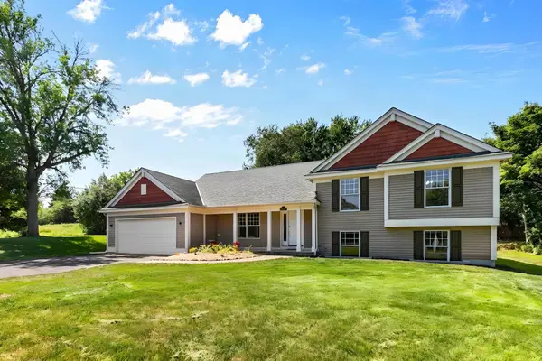 500 Driftwood Road, New Brighton, MN 55112