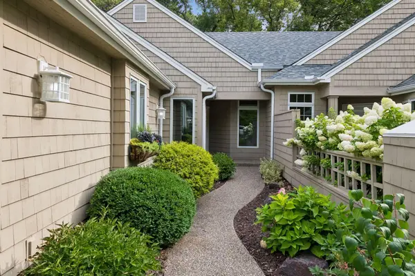 23780 Lawtonka Drive, Excelsior, MN 55331