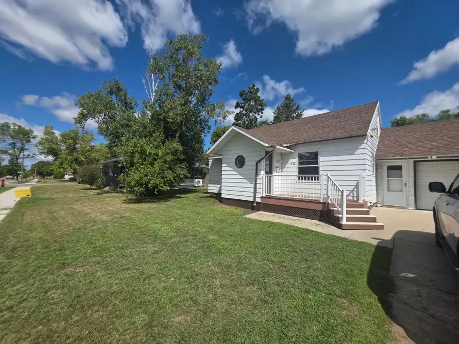 434 5th Street Sw, Perham, MN 56573 - #2