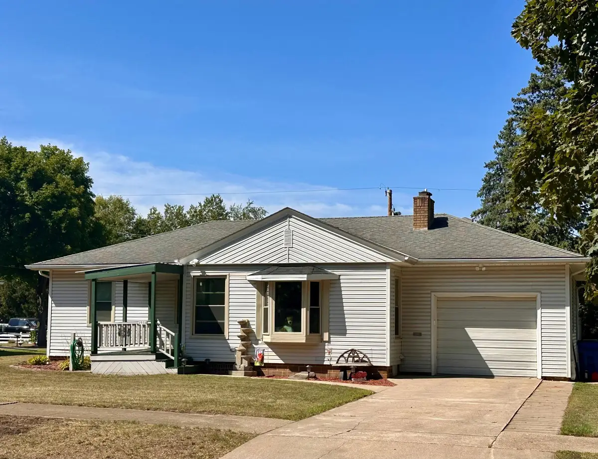 2934 Oak Avenue, Slayton, MN 56172 - #1