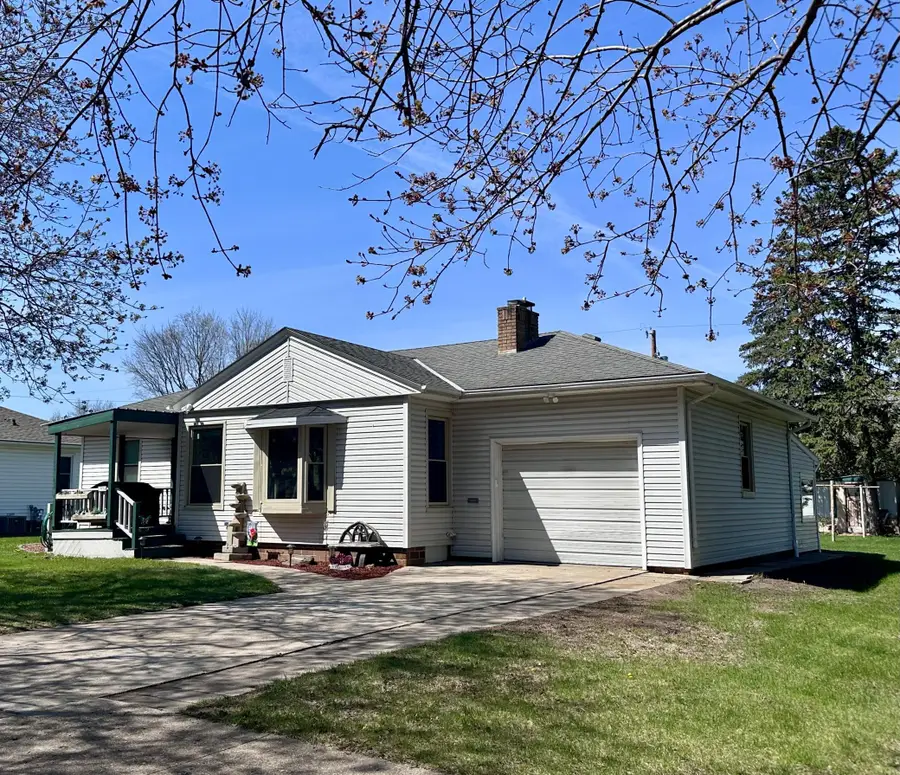 2934 Oak Avenue, Slayton, MN 56172 - #2