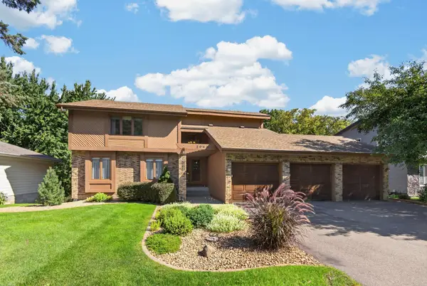 2940 Torchwood Drive, New Brighton, MN 55112