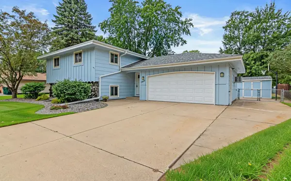 7840 Bona Road, Mounds View, MN 55112