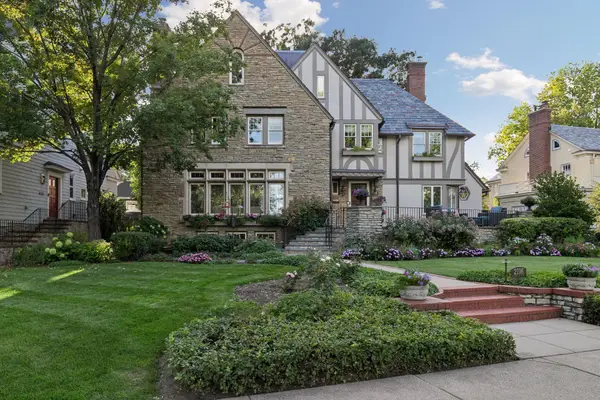 2116 W Lake Of The Isles Parkway, Minneapolis, MN 55405