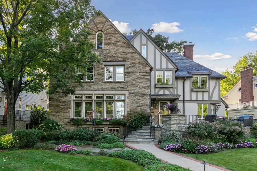 2116 W Lake Of The Isles Parkway, Minneapolis, MN 55405 - #3