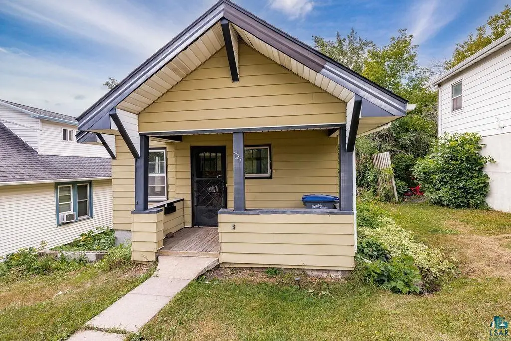 421 N 11th Avenue W, Duluth, MN 55806 - #1