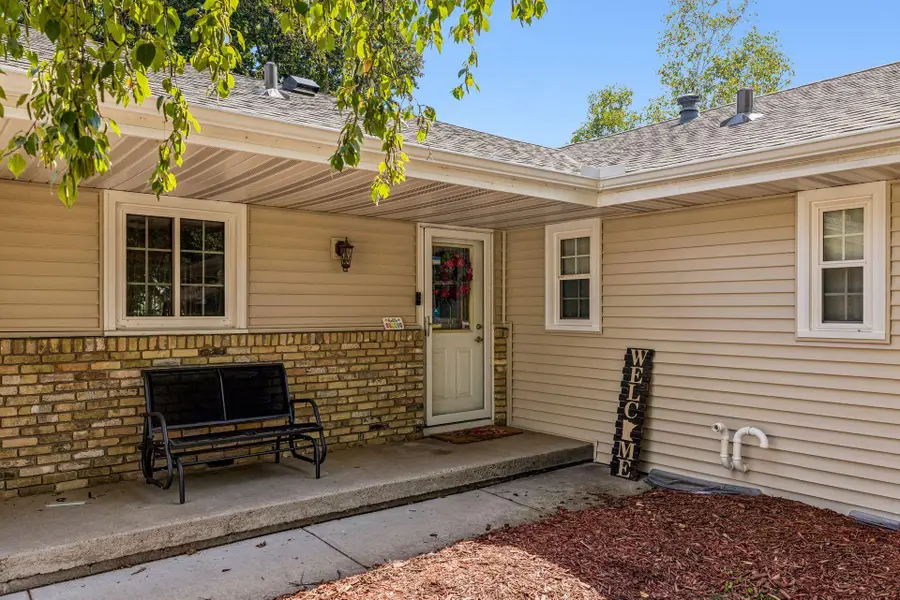 95 15th Avenue Sw, New Brighton, MN 55112 - #2