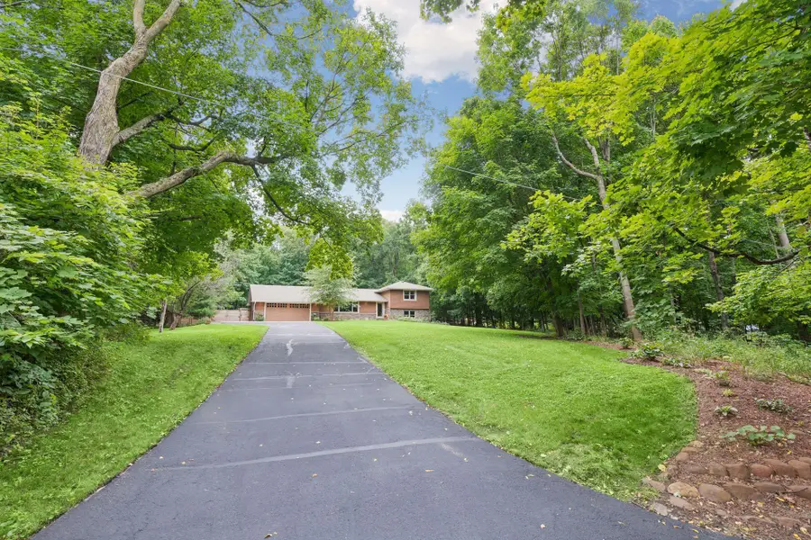 27885 Woodside Road, Excelsior, MN 55331 - #2