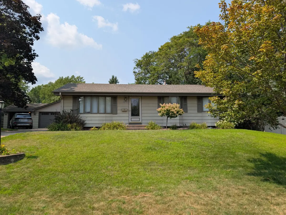 9073 Northwood Circle, New Hope, MN 55427 - #1