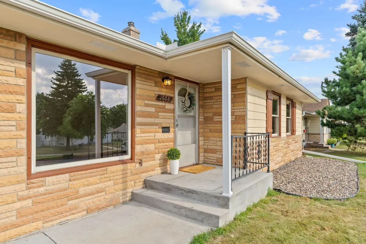 1668 Craig Place, Saint Paul, MN 55119 - #1