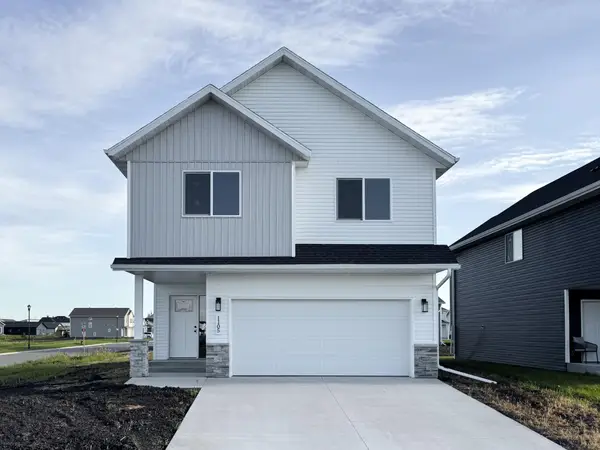 1105 Jill Drive W, West Fargo, ND 58078