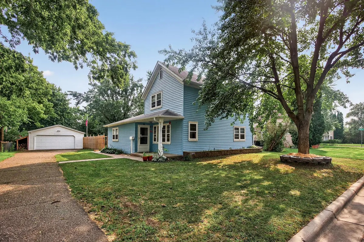 517 8th Street W, Hastings, MN 55033 - #1