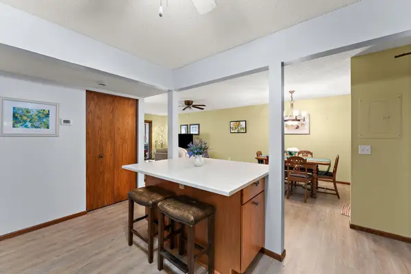 10540 43rd Avenue N #203, Plymouth, MN 55442