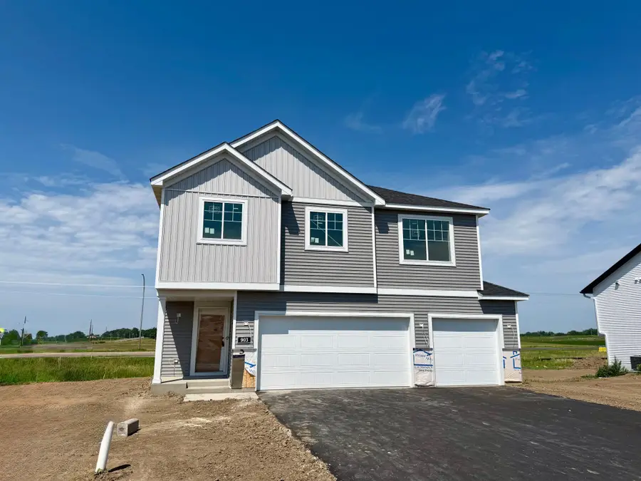 1926 Pierce Street S, Cambridge, MN 55008 - #2