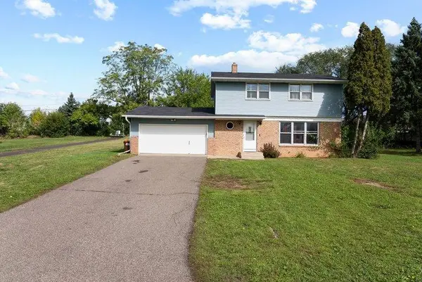 395 Kingston Avenue, Maplewood, MN 55117
