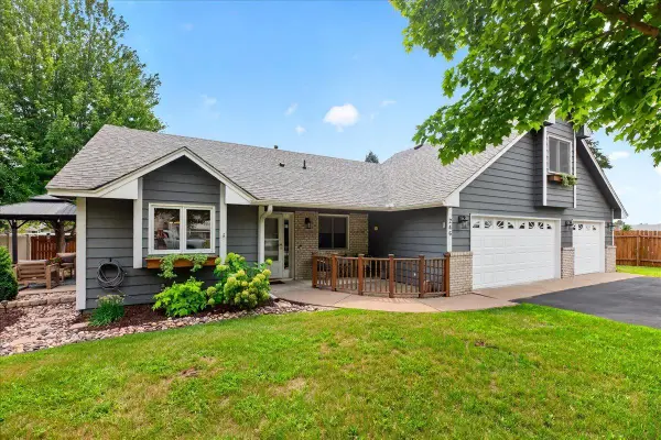 246 8th Street Nw, Elk River, MN 55330