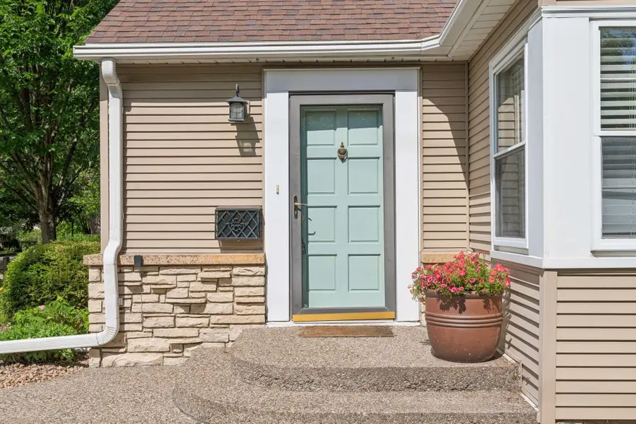 1821 Bohland Avenue, Saint Paul, MN 55116 - #2