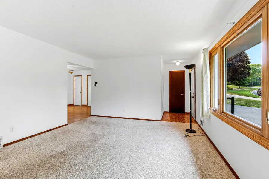104 Meadow Circle N, Burnsville, MN 55337 - #3