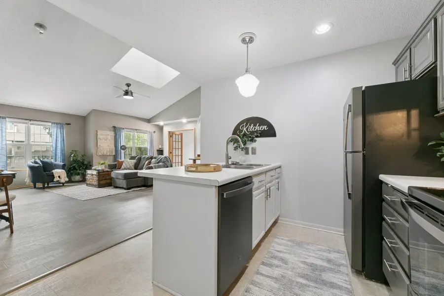 108 Morningside Drive Ne, Hutchinson, MN 55350 - #3
