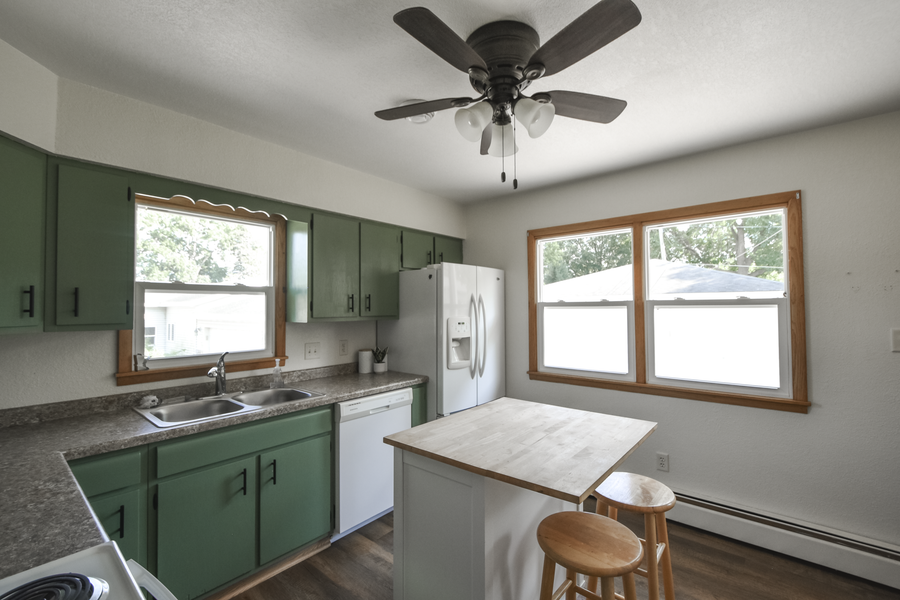 567 W 5th Street, Zumbrota, MN 55992 - #3