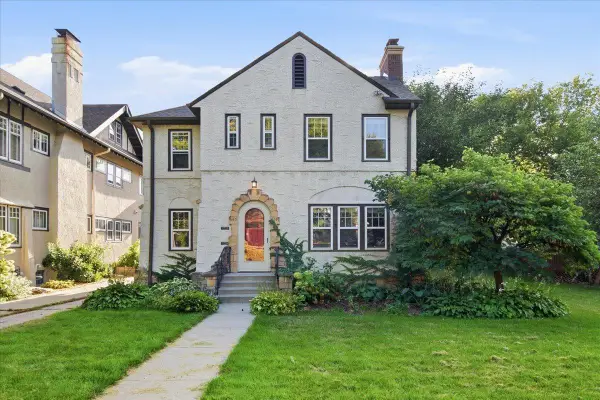 4145 Colfax Avenue S, Minneapolis, MN 55409