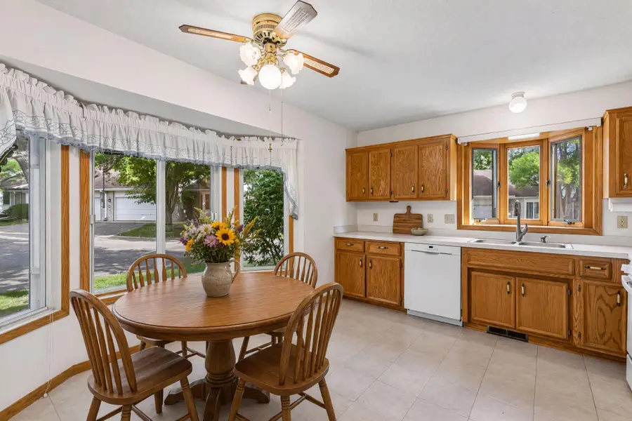 14116 Essex Lane, Apple Valley, MN 55124 - #2