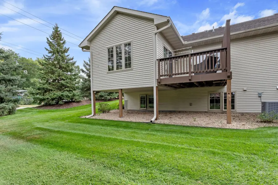 339 Summer Place E, Maplewood, MN 55117 - #3