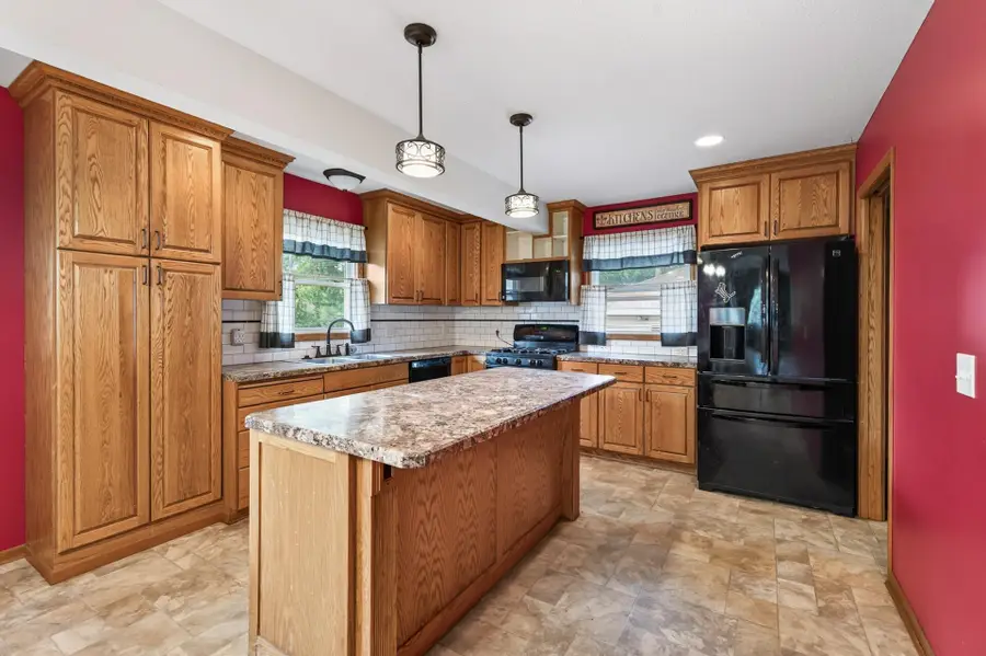 4422 Madison Street Ne, Columbia Heights, MN 55421 - #3