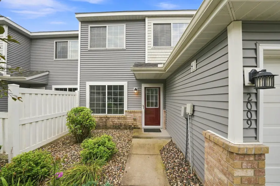 2009 Gresham Avenue N #19, Oakdale, MN 55128 - #3
