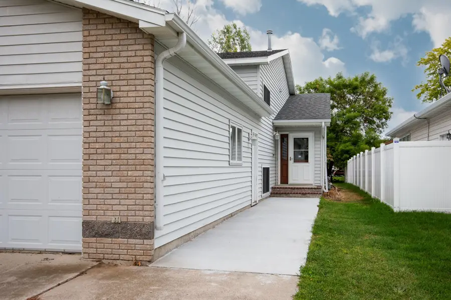 2733 26th Street Circle S, Moorhead, MN 56560 - #2