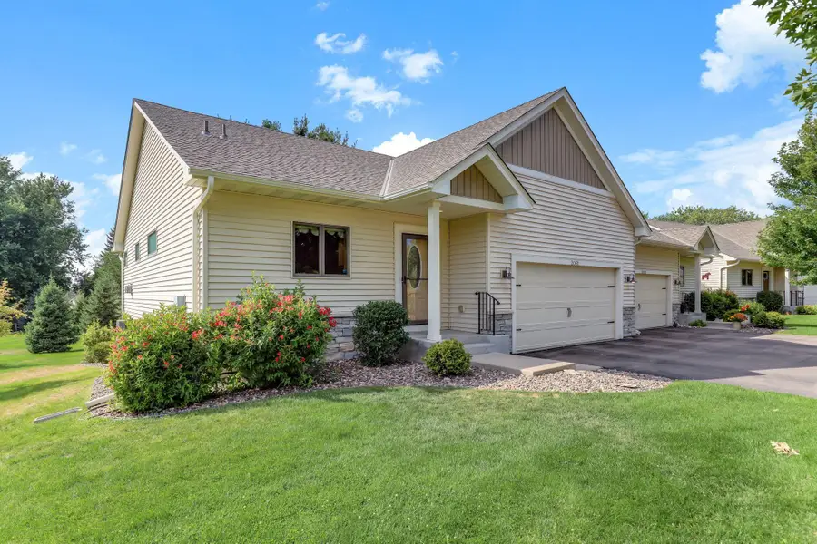 2061 Cardinal Glen, North Saint Paul, MN 55109 - #2