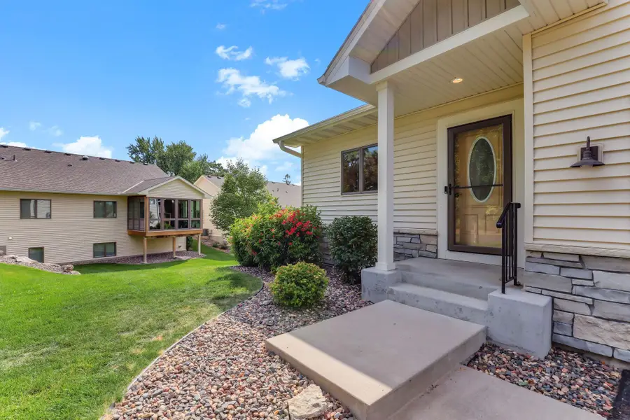 2061 Cardinal Glen, North Saint Paul, MN 55109 - #3