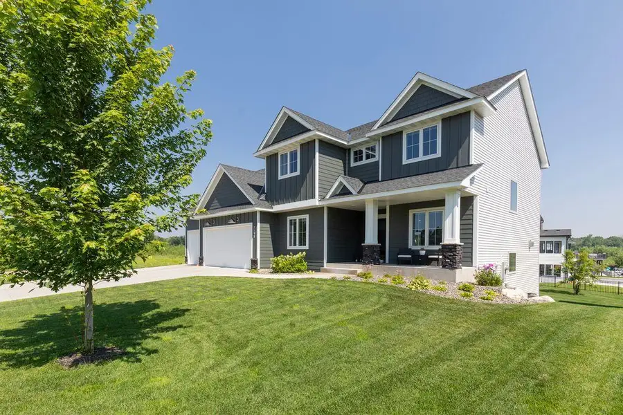 1130 Griffin Avenue, Mahtomedi, MN 55115 - #2