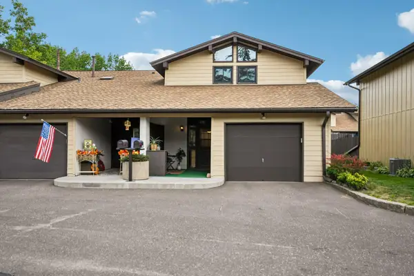 1748 Mcknight Road N #24, Maplewood, MN 55109
