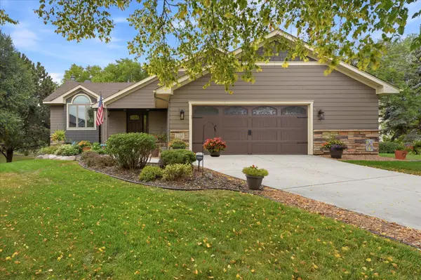 13705 59th Place N, Plymouth, MN 55446