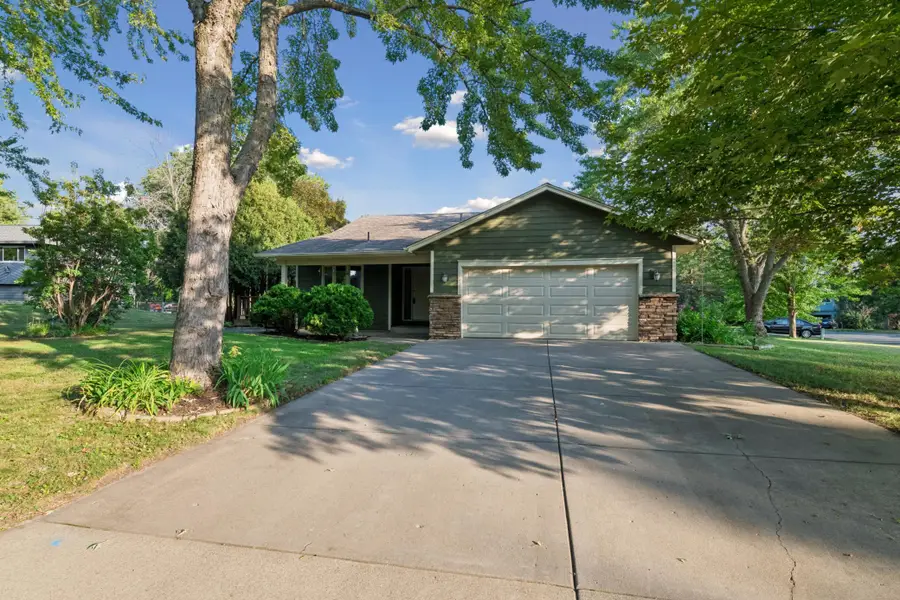 951 Redwing Court, Chanhassen, MN 55317 - #2