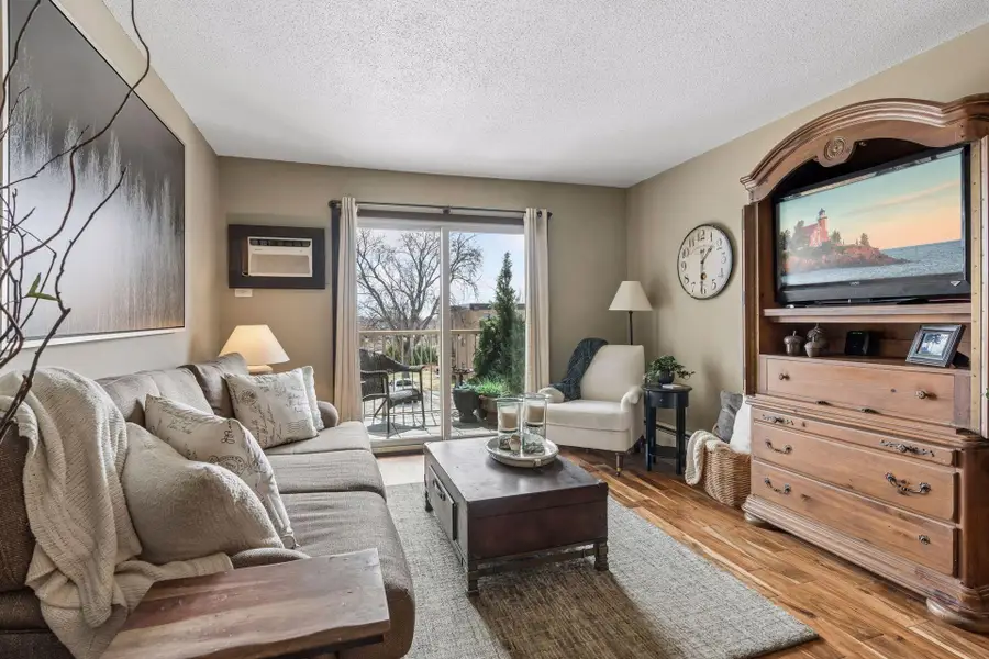 3155 Old Highway 8 #306, Roseville, MN 55418 - #3