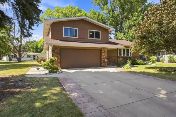 2323 19 1/2 Street S, Moorhead, MN 56560