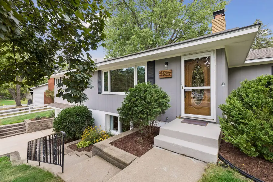 2820 W 91st Street, Bloomington, MN 55431 - #2