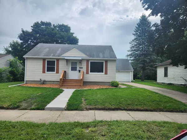 1806 2nd Street Ne, Austin, MN 55912