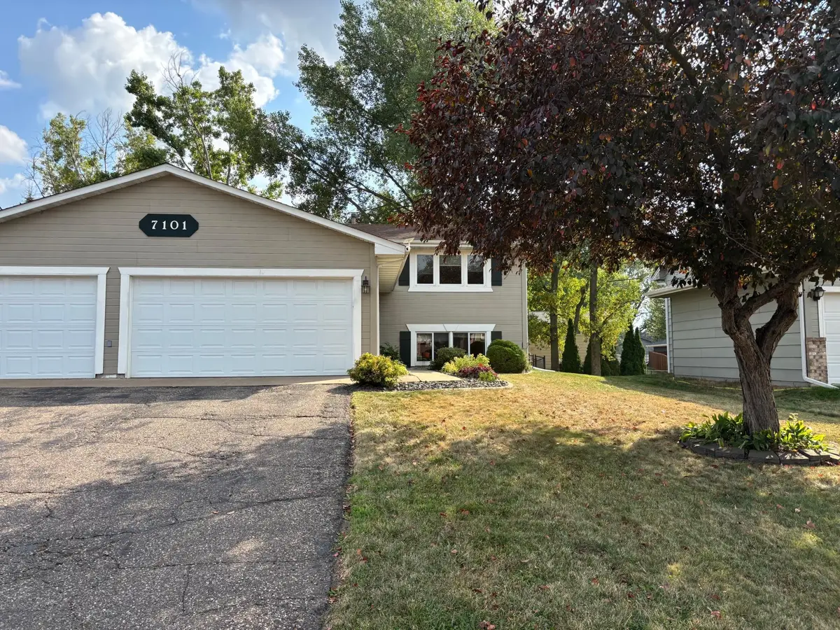 7101 Upper 17th Street N, Oakdale, MN 55128 - #1