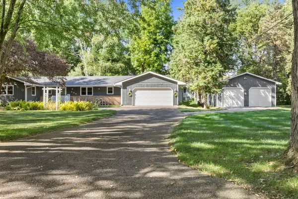 240 Pine Circle, Annandale, MN 55302